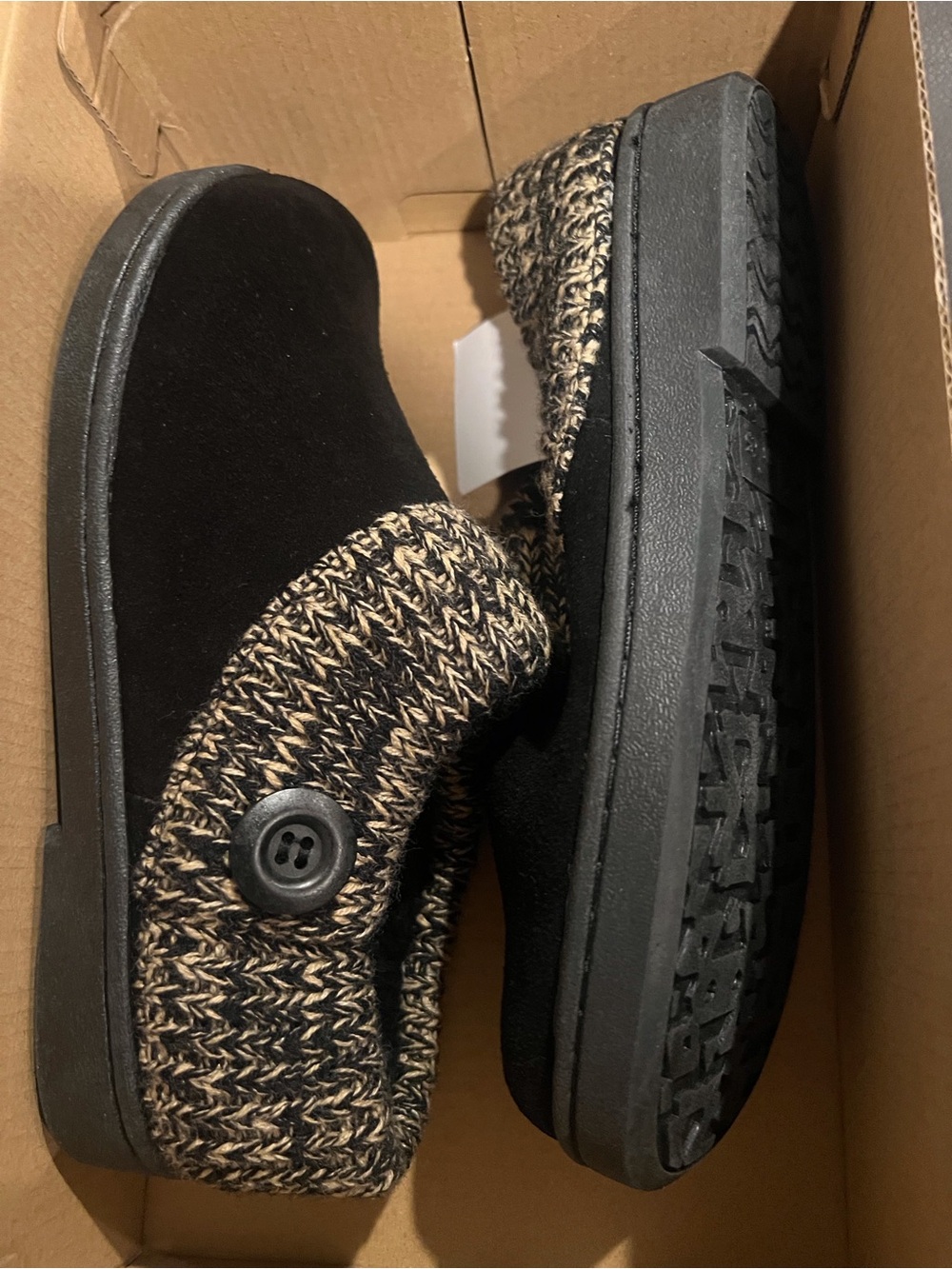 Clarks Black Slip-On  indoor/ outdoor Leather Slippers Marled Knit Cuff